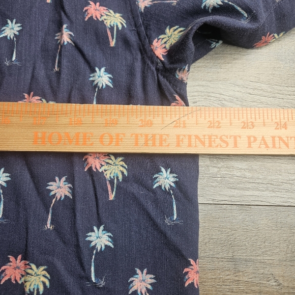 Chubbies Men's Friday Shirt Medium Navy Blue With Palm Trees Print - Picture 8 of 9